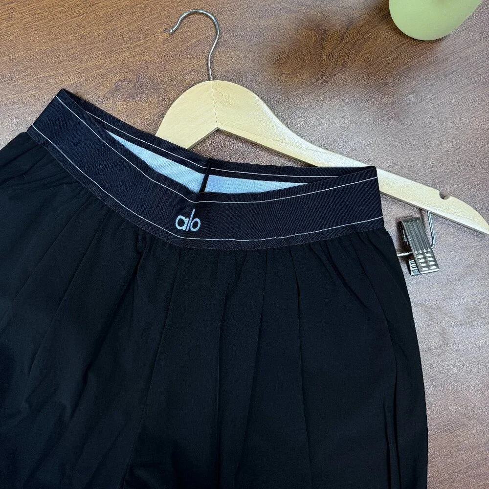 Brand new ALO Yoga Suit Up Trouser Black (Regular)👖👖 - Picture 8 of 10